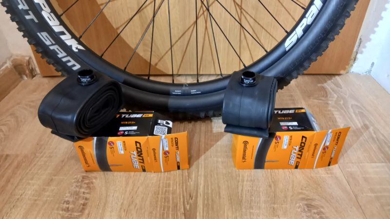 SPANK SPIKE RACE 33 27,5+