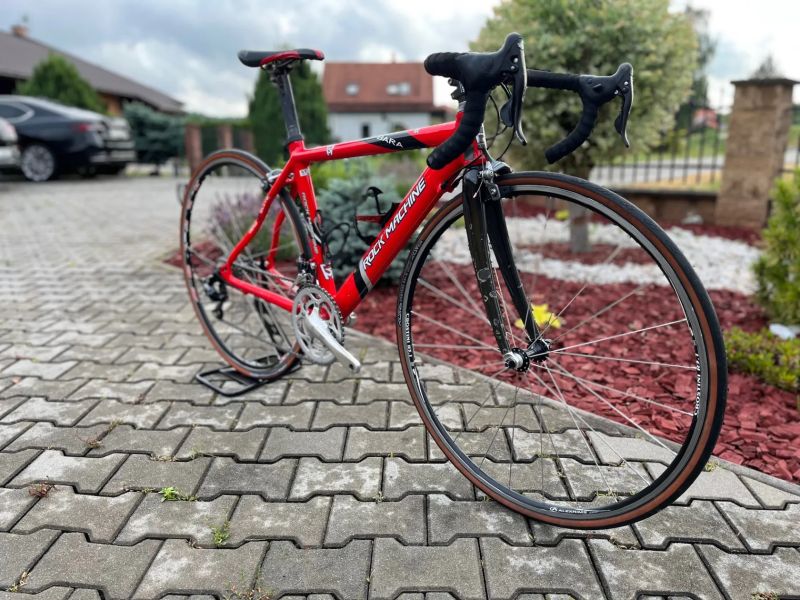 Rock Machine - závodní silniční kolo