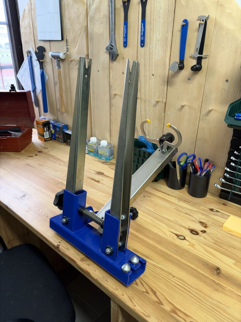 Centrovací stolice KOVS