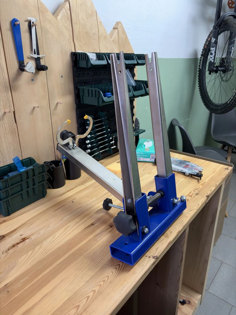 Centrovací stolice KOVS