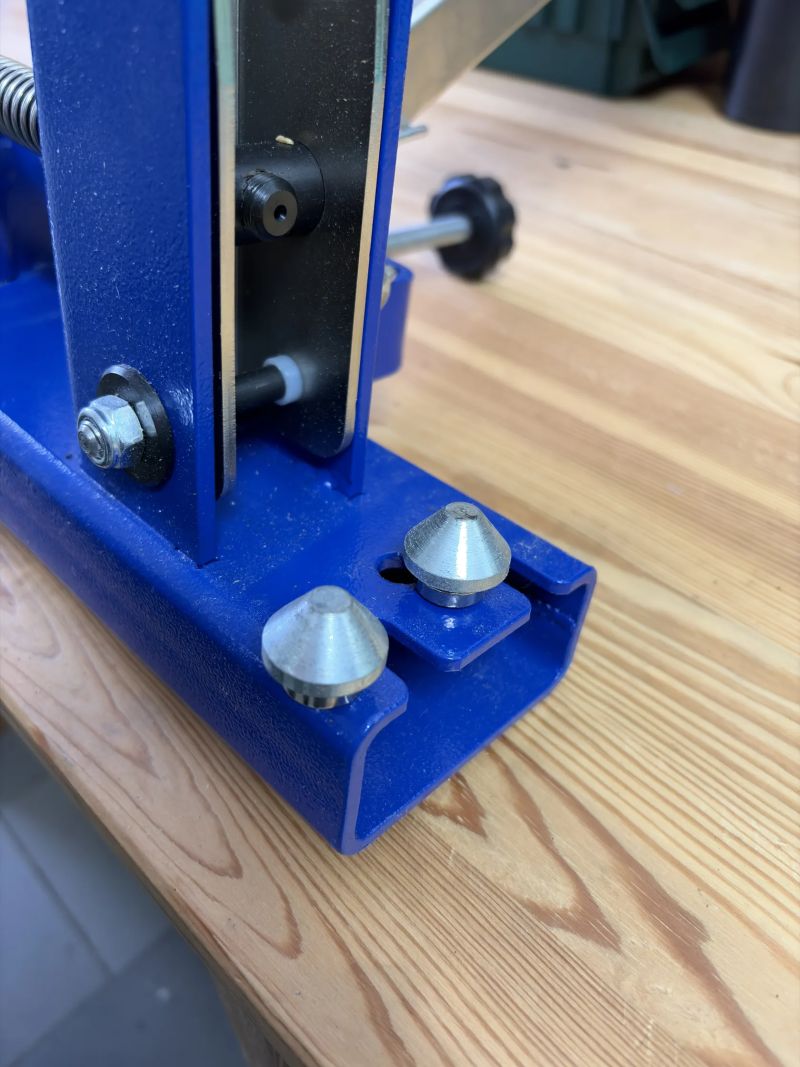 Centrovací stolice KOVS