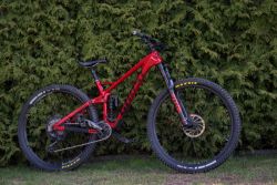 Ghost SLAMR X 7.9 LC – karbon, TOP stav, servisované