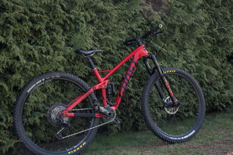 Ghost SLAMR X 7.9 LC – karbon, TOP stav, servisované