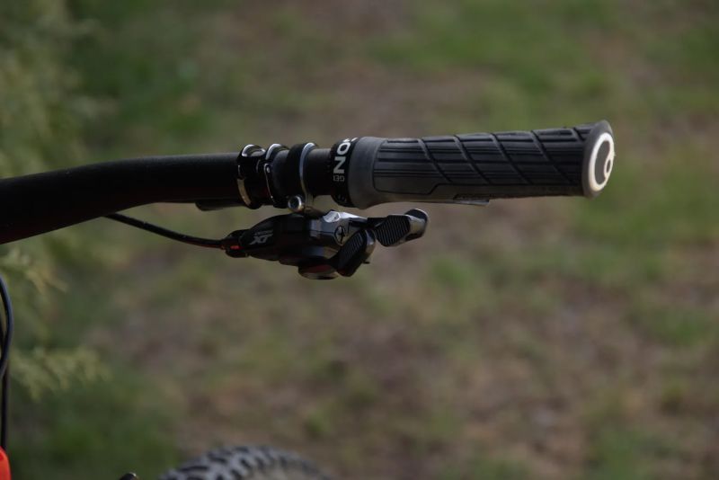 Ghost SLAMR X 7.9 LC – karbon, TOP stav, servisované