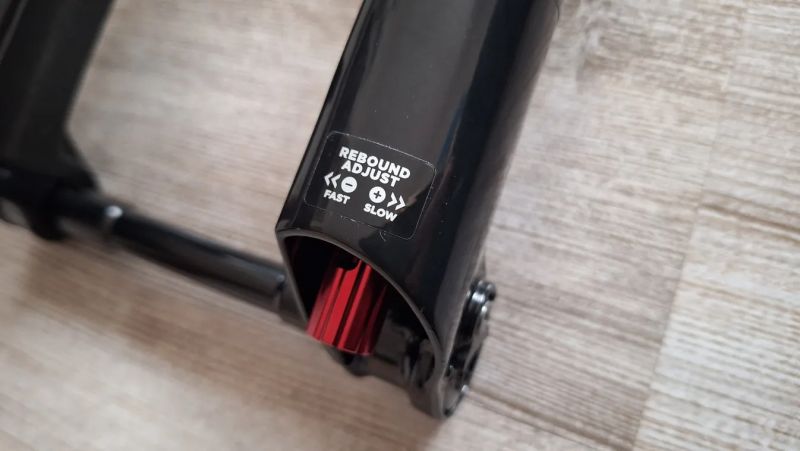 Odpružná vidlice Fox 34