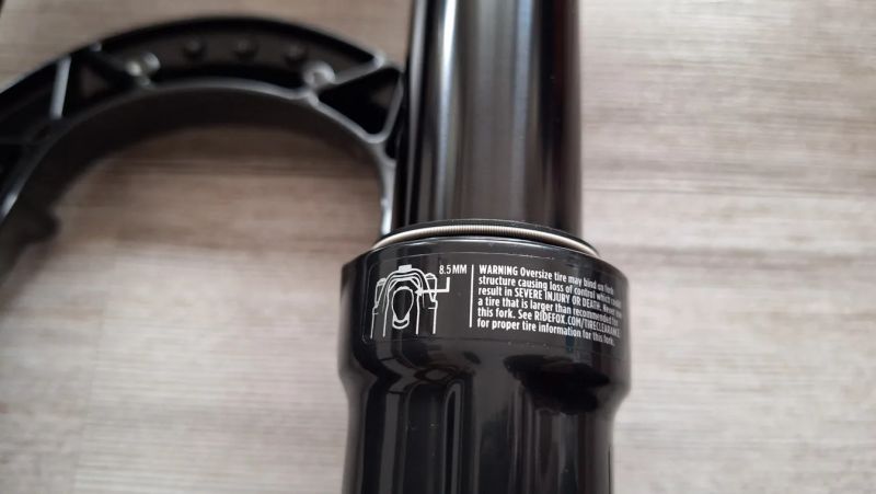 Odpružná vidlice Fox 34