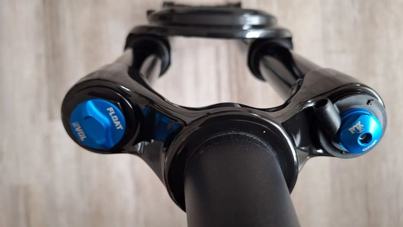 Odpružná vidlice Fox 34