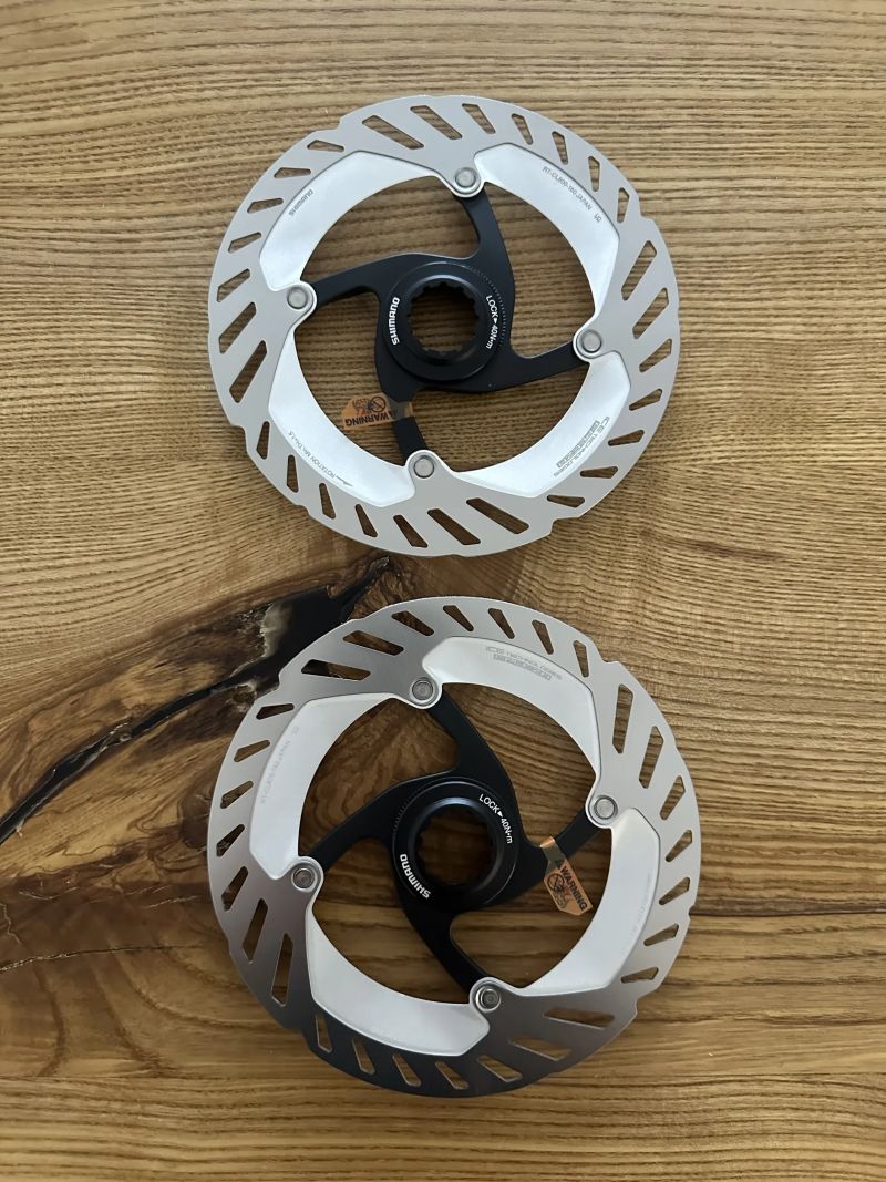 Brzdové kotouče SHIMANO Ultegra RT-CL800 160mm - interní matice - cena za 2ks 