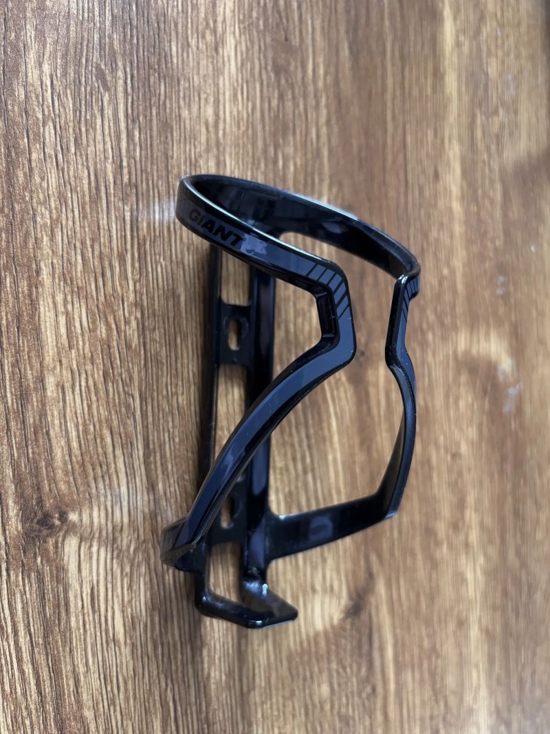 Košík na láhev Giant