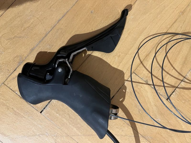 Brzdové páky Shimano 105 R7000 + TRP Hy/Rd