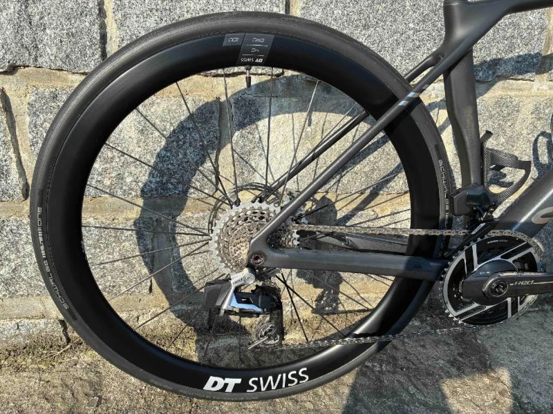 Prodám špičkový zánovní Canyon Endurace CFR Sram Red AXS / sleva 60.000 Kč / najeto pouhých 500 km