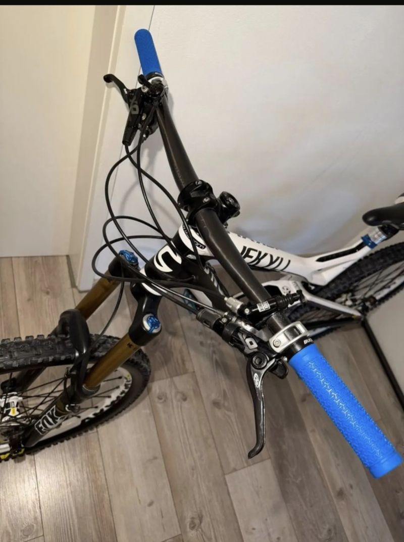 Cannondale Jekyll 1 carbon vel. M