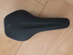  Syncros Belcarra Regular 2.0, CRMO rails -super cena!!!!