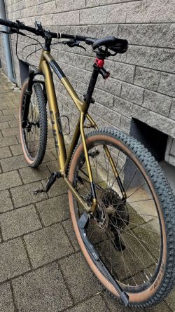 Cube Cube Acid metalolive´n´black