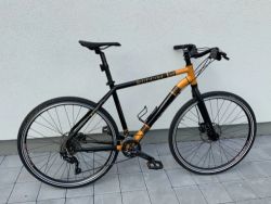 Trek / mesto z novych dilu na ramu Agang Ritual, Schwalbe Marathon, DT Swiss, Shimano 2x10, kotouce