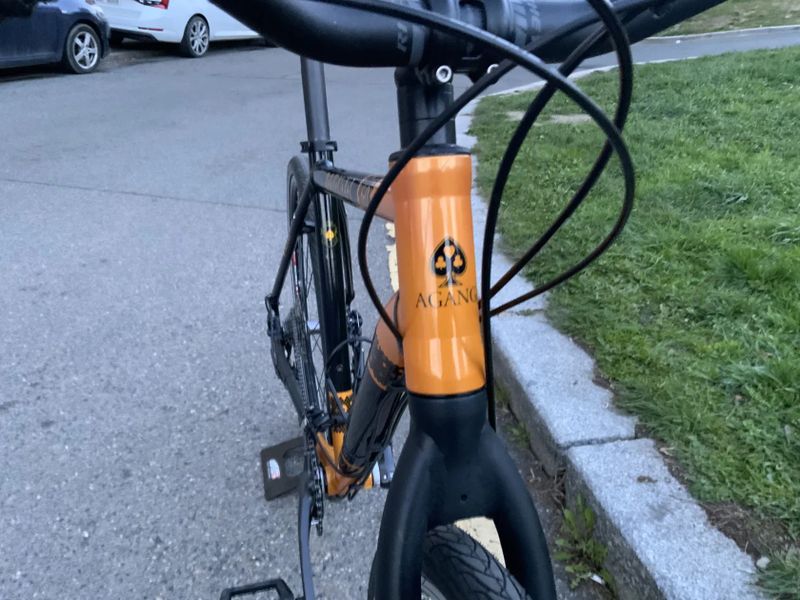 Trek / mesto z novych dilu na ramu Agang Ritual, Schwalbe Marathon, DT Swiss, Shimano 2x10, kotouce