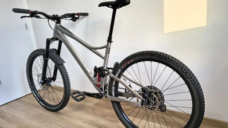 Rám Banshee Bikes Prime V3 XL, pružina i vzduchový tlumič., málo jetý