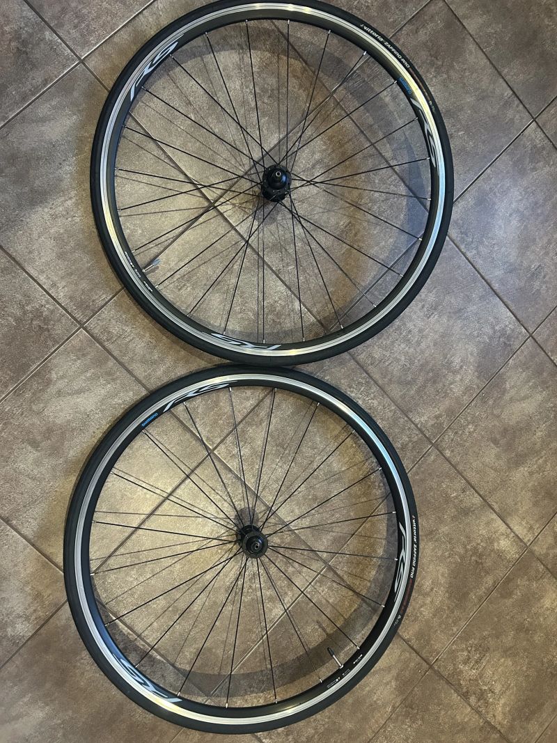 Shimano kola bez kazety 700-25 rim 19c z kola Wilier Triestina - Model kola je 2023 