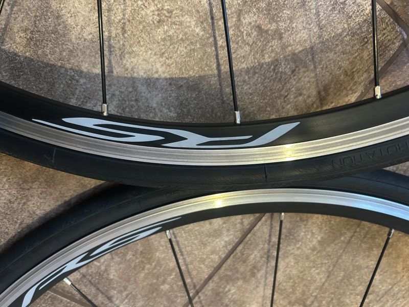 Shimano kola bez kazety 700-25 rim 19c z kola Wilier Triestina - Model kola je 2023 