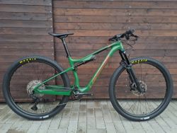 NOVÉ celoodpružené kolo Lapierre XR 5.9 s karbonovým rámem / odpružení FOX / řazení 1x12speed Nové