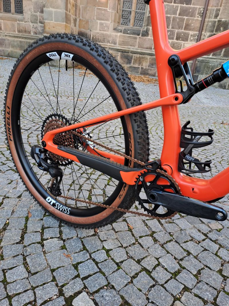 Zánovní custom Santa Cruz Blur C / Rock Shox Sid / Sram AXS / velikost XL / upgrade and tuning