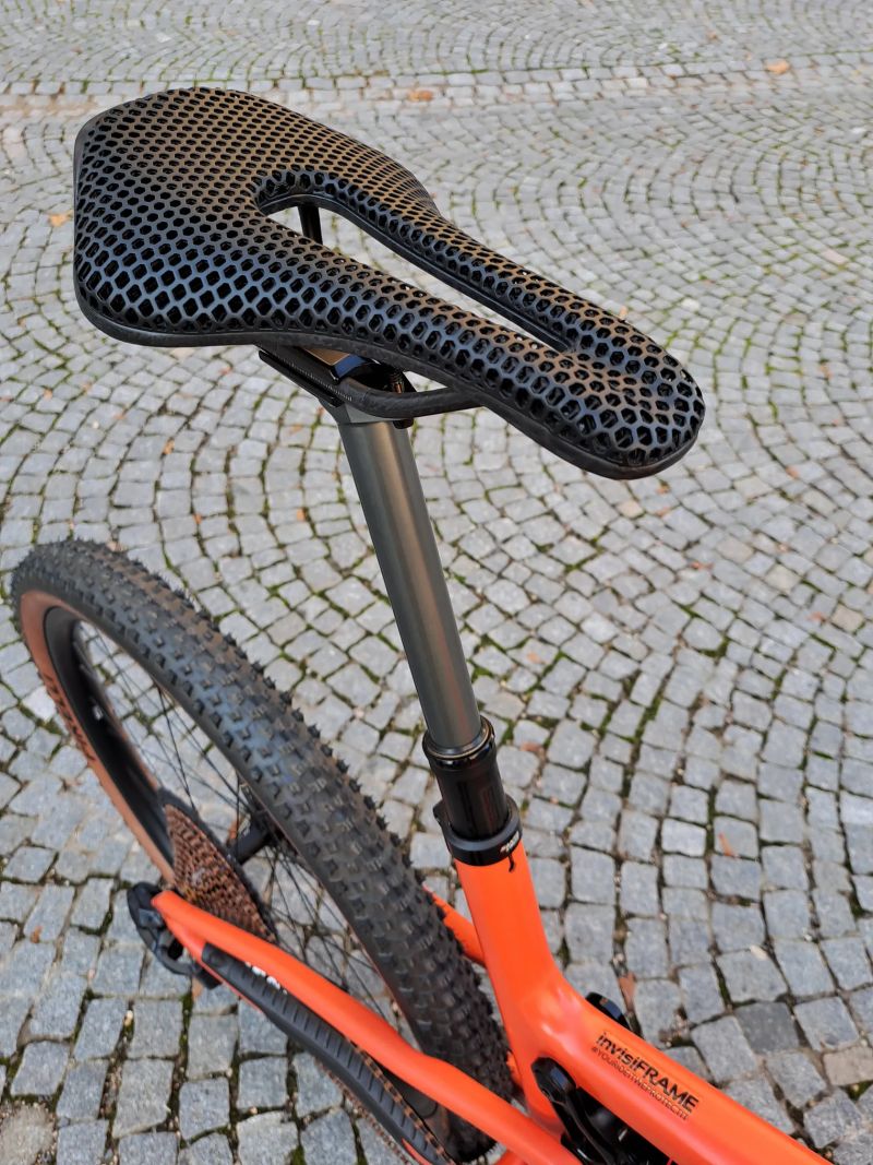 Zánovní custom Santa Cruz Blur C / Rock Shox Sid / Sram AXS / velikost XL / upgrade and tuning