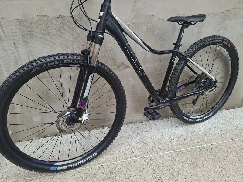 Cube Access Race, lehké, vzduch.vidlice 