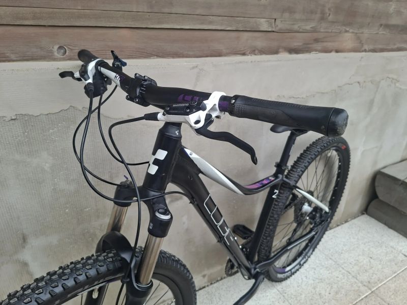 Cube Access Race, lehké, vzduch.vidlice 