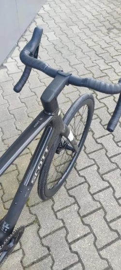 Prodám ( nové se zárukou ) silniční kolo Scott ADDICT RC 30 (Carbon Black), vel. L 