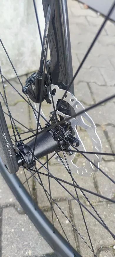 Prodám ( nové se zárukou ) silniční kolo Scott ADDICT RC 30 (Carbon Black), vel. L 