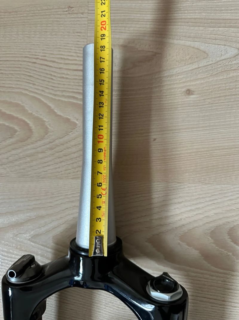 NOVÁ SR Suntour Raidon 32 mm / 100 mm boost