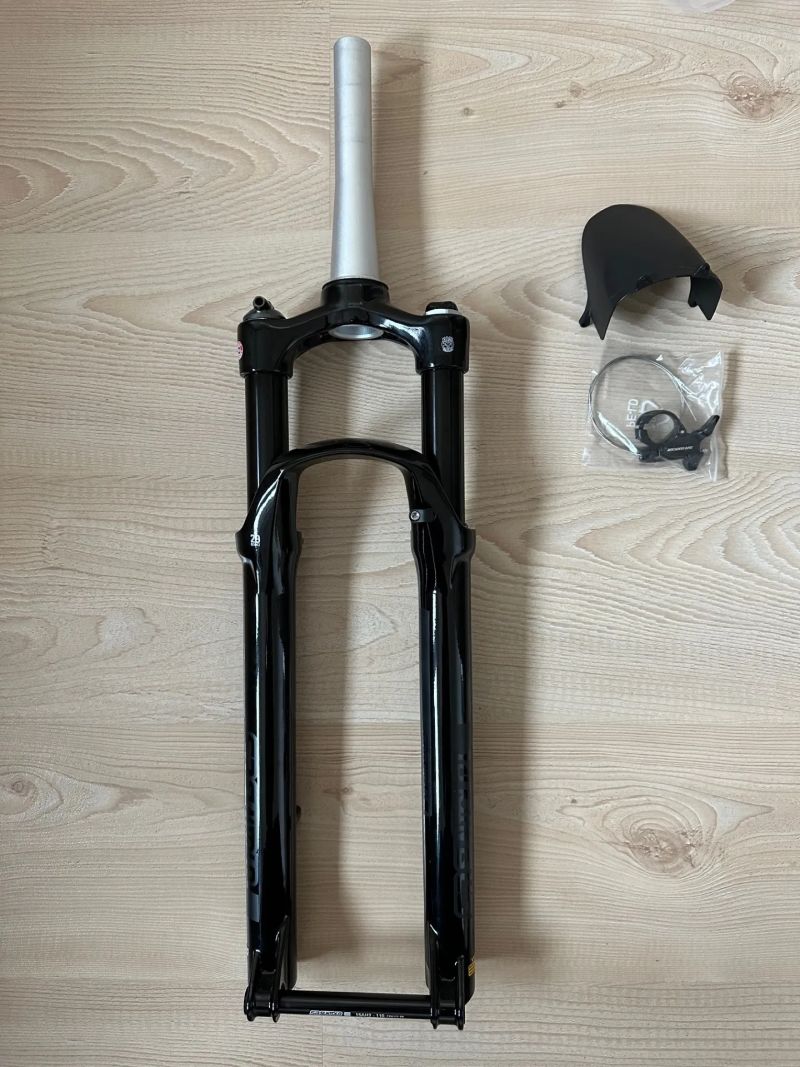 NOVÁ SR Suntour Raidon 32 mm / 100 mm boost