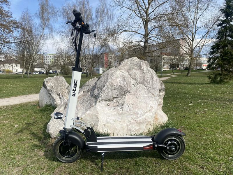 NOVÁ elektrokoloběžka W-TEC Tenmark III 700W – najeto 0 km!