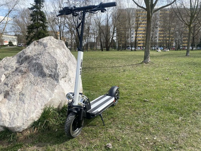 NOVÁ elektrokoloběžka W-TEC Tenmark III 700W – najeto 0 km!