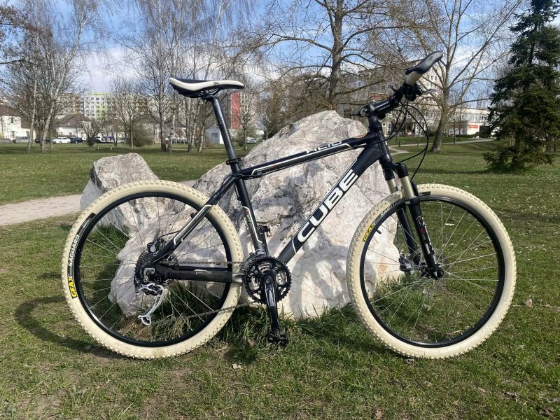 CUBE Acid 26" nutná výměna brzd