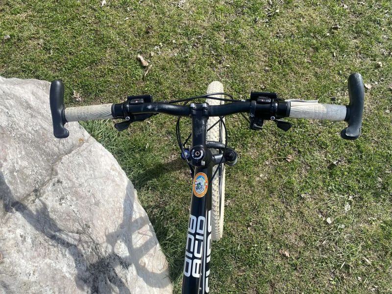 CUBE Acid 26" nutná výměna brzd