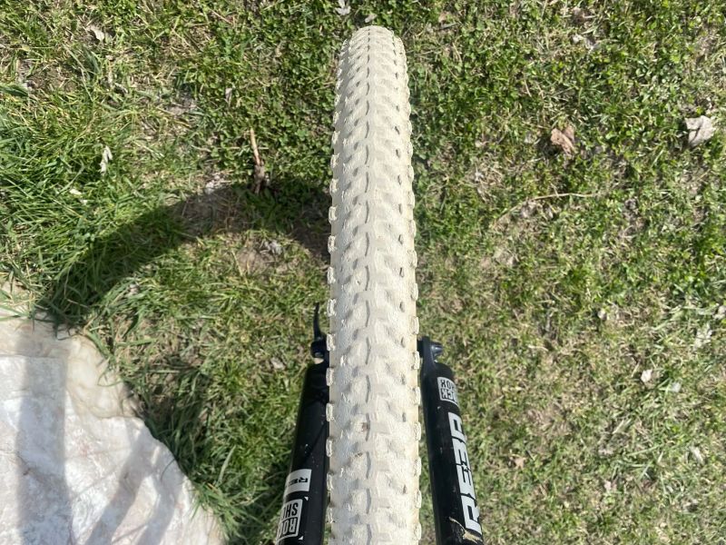 CUBE Acid 26" nutná výměna brzd