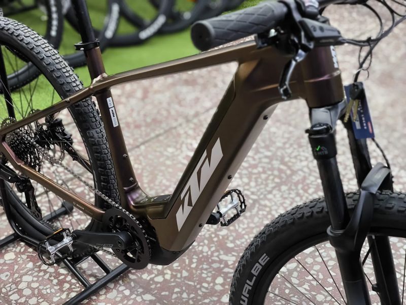 !!!NOVÝ!!! KTM MACINA TEAM 792 - Bosch CX4, baterie 750Wh, Vzduch, Shimano Deore - vel. L, XL