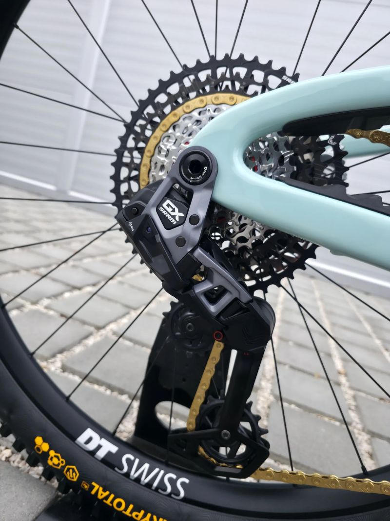 Elektrokolo Propain Shresh CF Carbon Shimano EP801 626Wh Sram GX Transmission 2025 29" velikost L