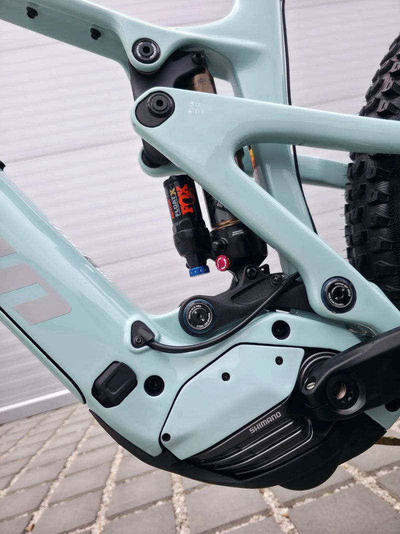 Elektrokolo Propain Shresh CF Carbon Shimano EP801 626Wh Sram GX Transmission 2025 29" velikost L