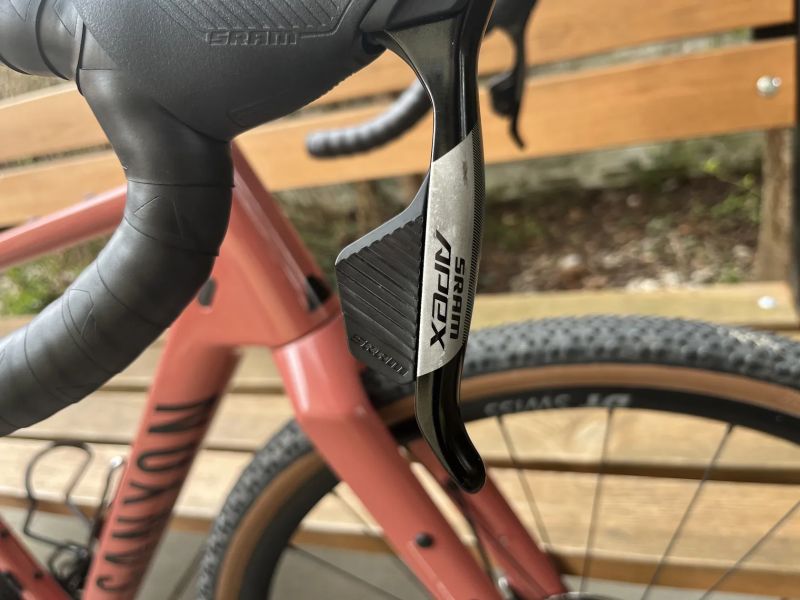 Prodám Gravel Canyon Grizl CF SL 2024