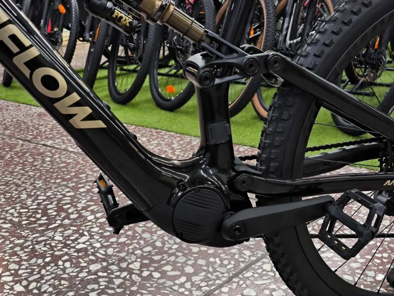 !NOVÝ! SKLADEM! Amflow PL Carbon Pro - DJI Avinox, 800Wh baterie, velikost XL