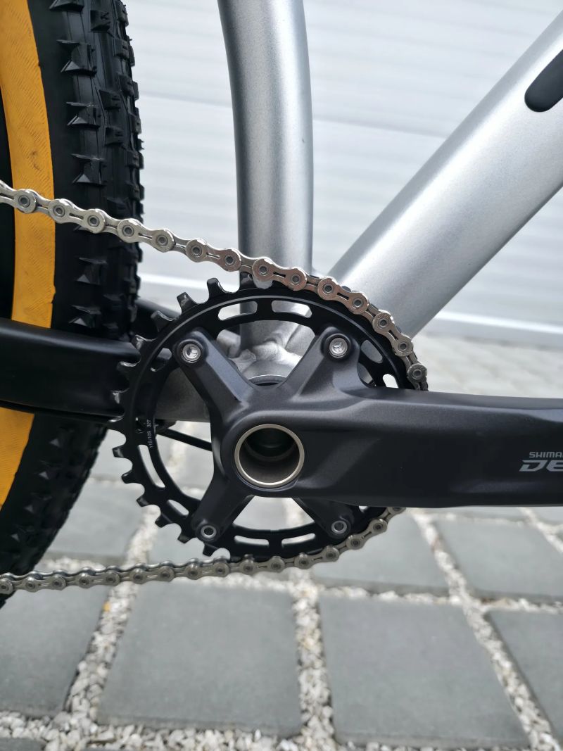 Horské kolo Lee Cougan Revenge 29″ velikost M / Magura / vzduchová vidlice Manitou / Shimano Deore