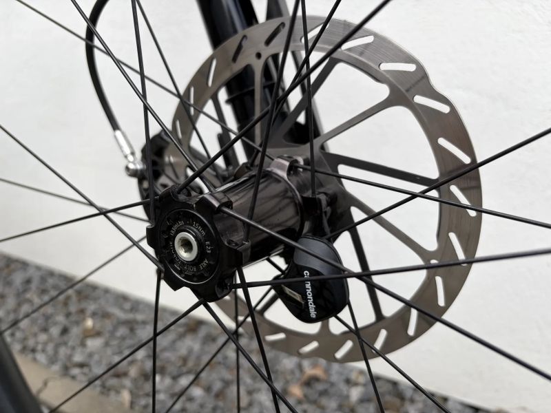 Cannondale Scalpel Carbon 2 Lefty Storm Cloud, Rally Red w/ Tigershark 