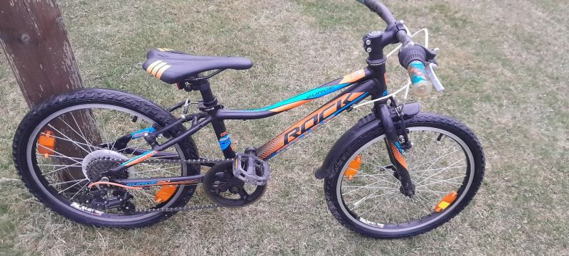 Dĕtské kolo Rockmachine