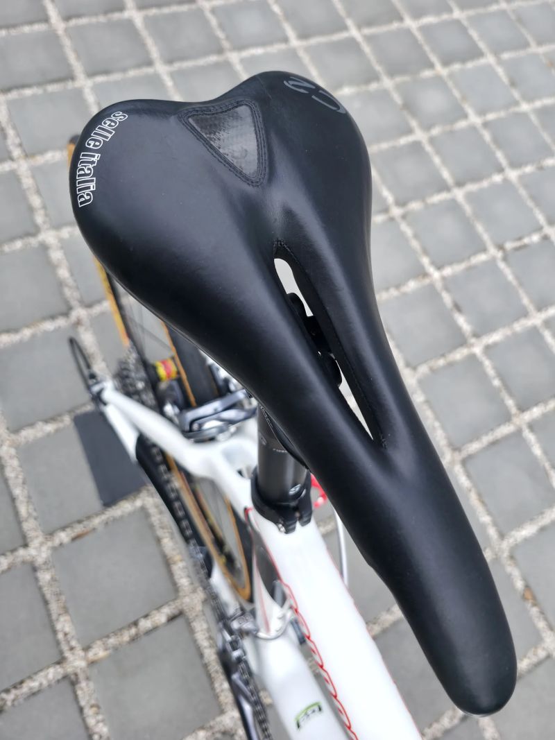Silniční kolo Gepida Bandon 1100 Carbon Ultegra – velikost 54cm (M)