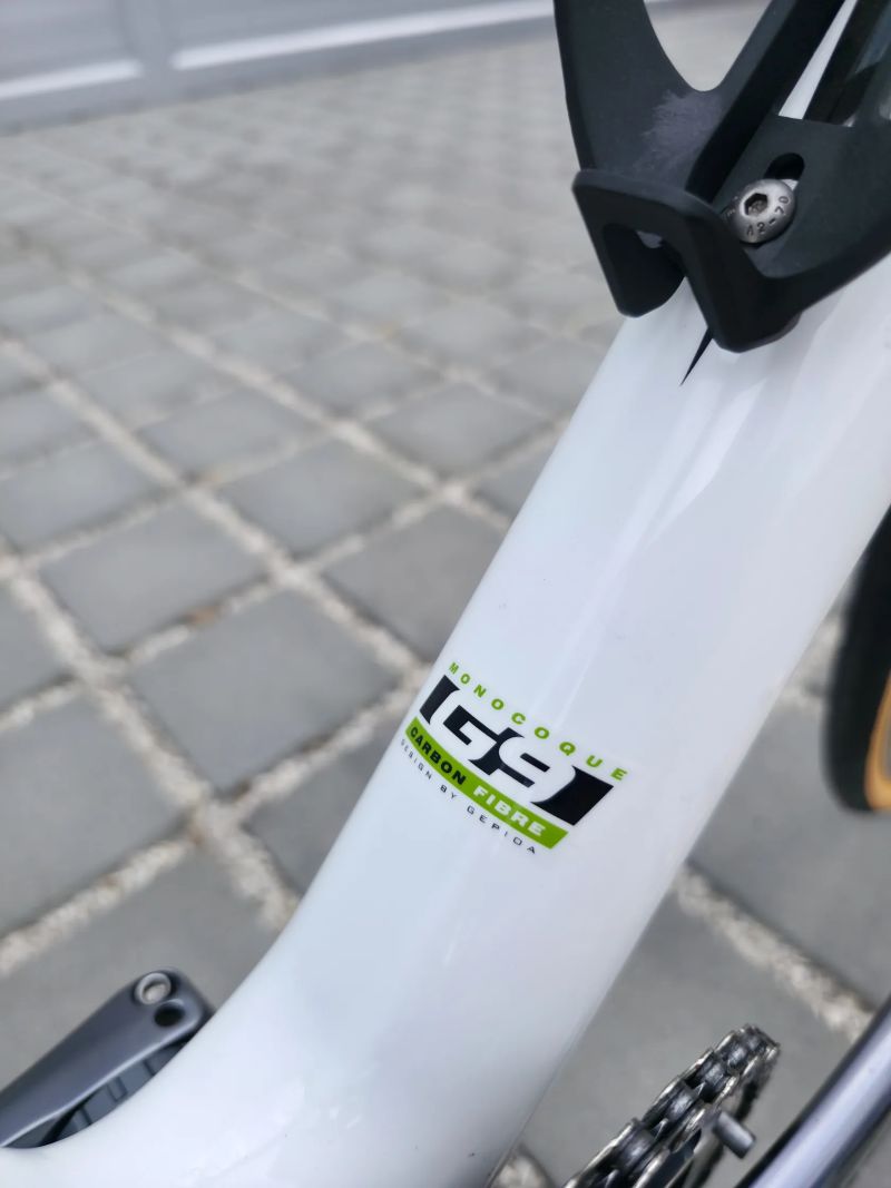 Silniční kolo Gepida Bandon 1100 Carbon Ultegra – velikost 54cm (M)