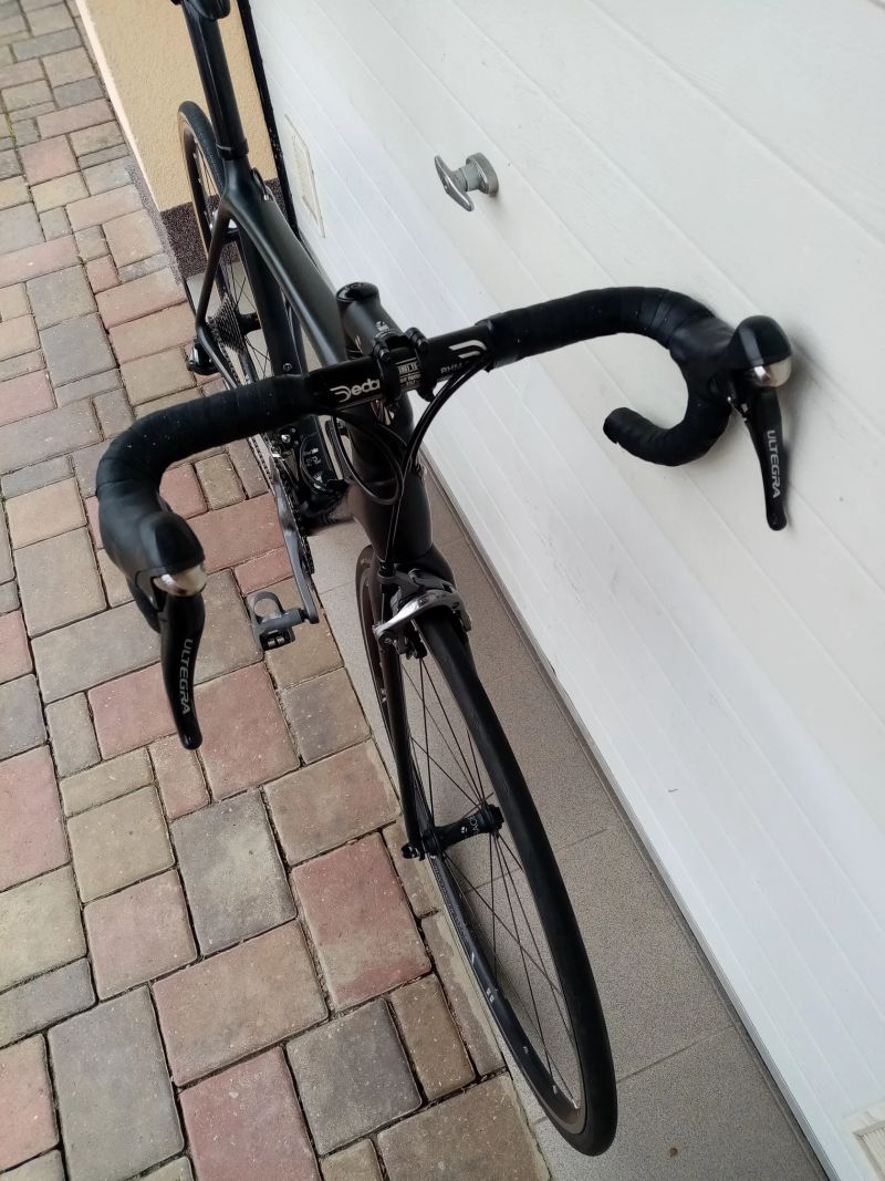 Karbonový silniční TREK Emonda SL, komplet Shimano Ultegra 2x11sp, vel. M-L