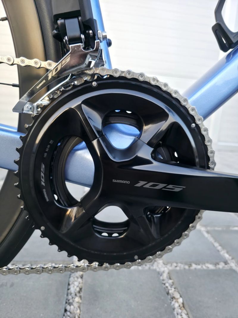 Silniční kolo Giant TCR Advanced Carbon 0 PC 105 Di2 2025 Frost Silver – velikost L