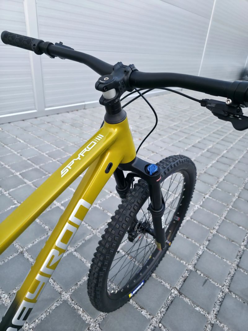 Horské kolo Qayron Spyro MKIII 5 Mustard/Black 29″ velikost XL / Nové / Shimano Deore